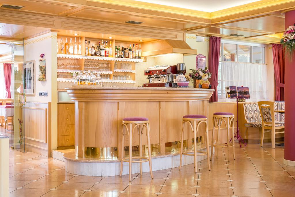罗塞拉公园加康体别墅酒店 卡纳泽伊 外观 照片